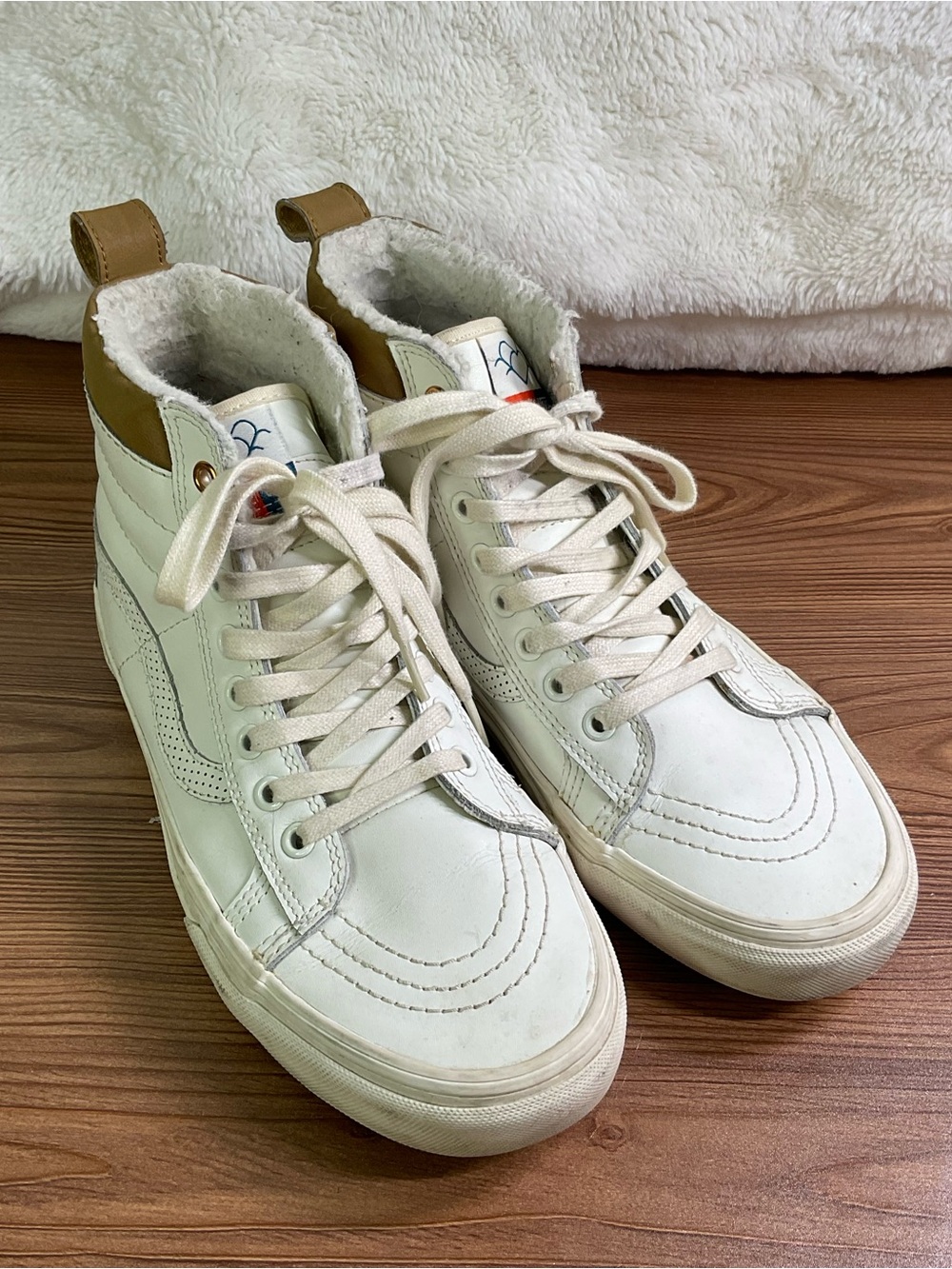Vans x Aimee Fuller Sk8-Hi Sherpa Lined White Leather Sneakers Women’s 8.5